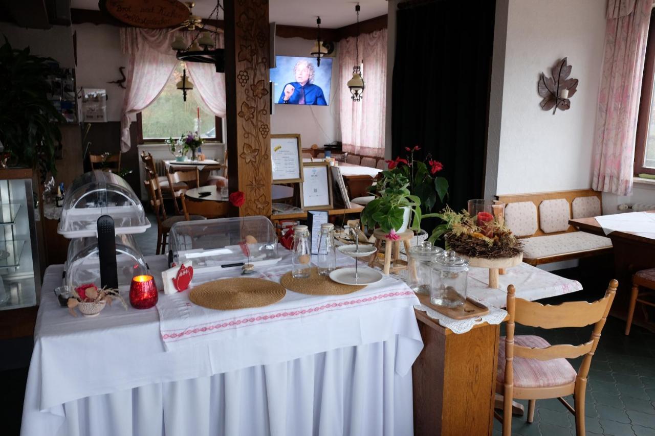 Cafe Pension Sonnenkanzel Штатсбад-Брюккенау Экстерьер фото